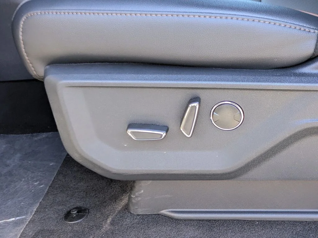New 2026 Marsh Gray Ford Lariat image 21