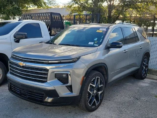 2025 Chevrolet Traverse High Country - Photo 3
