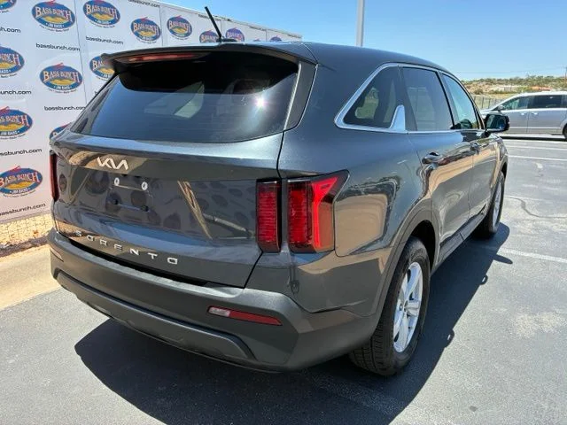 Used 2022 Gravity Gray Kia LX image 4