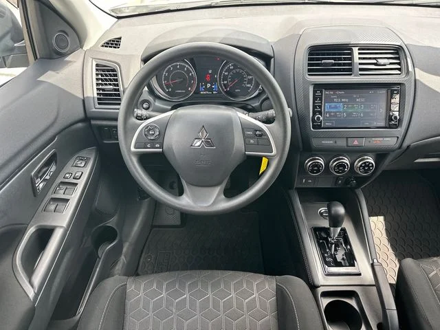 Used 2025 Silver Mitsubishi 2.0 ES image 13