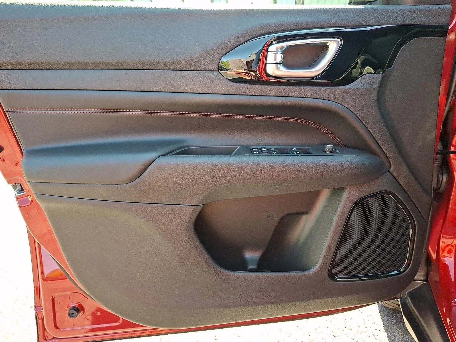 New 2026 Red Hot Pearlcoat Jeep Trailhawk image 8