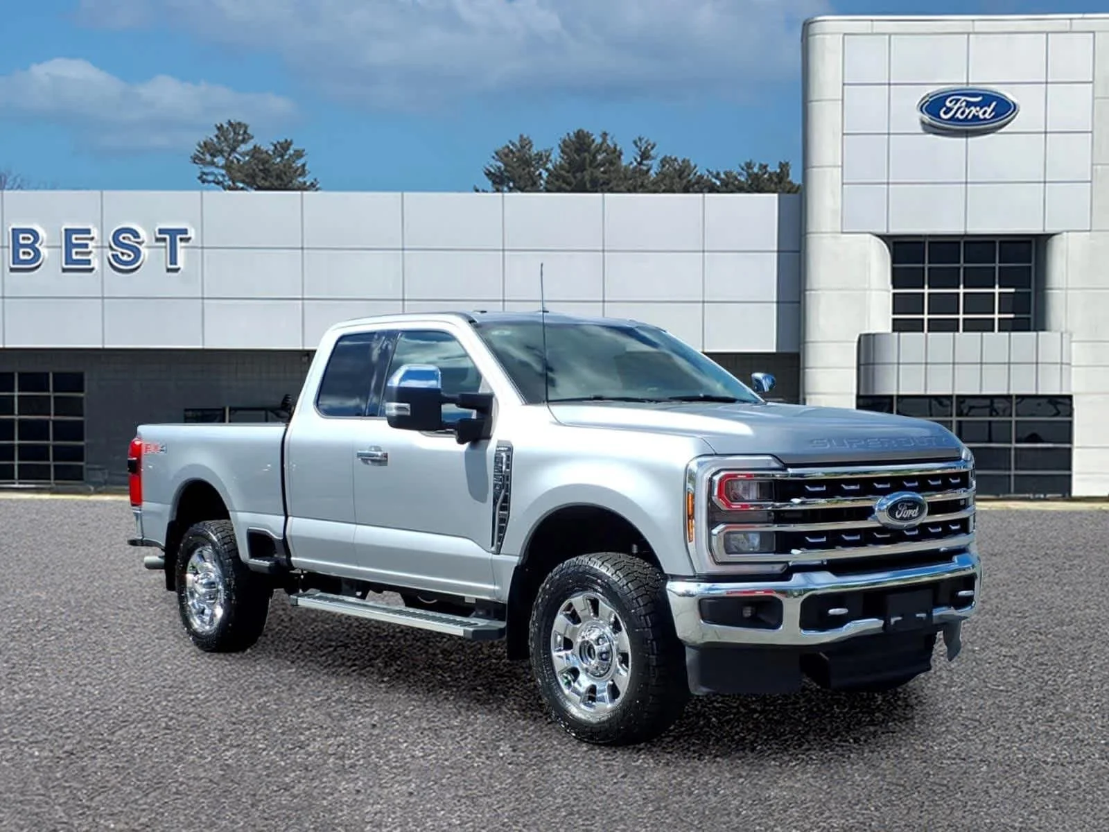 Used 2024 Iconic Silver Ford LARIAT image 11