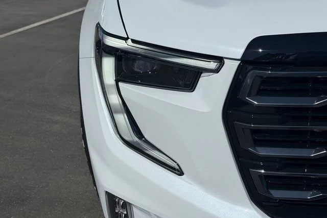 New 2026 Glacier White Tricoat GMC AT4 image 4