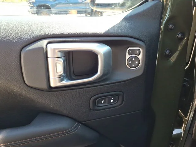 Used 2023 Green Jeep Rubicon 392 image 20