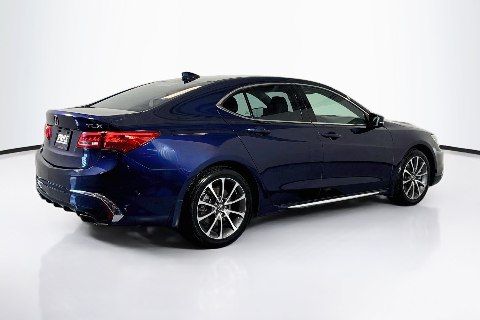 Used 2018 Fathom Blue Pearl Acura w/Technology Pkg image 5