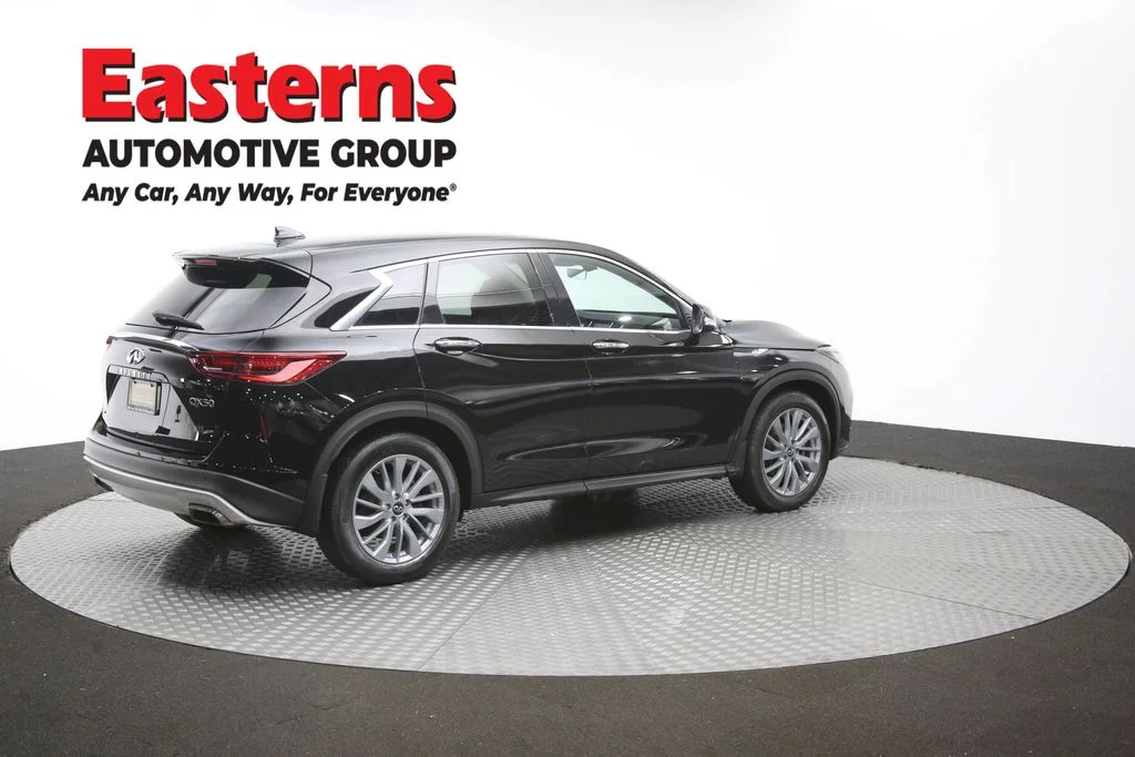 Used 2023 Black INFINITI PURE image 42