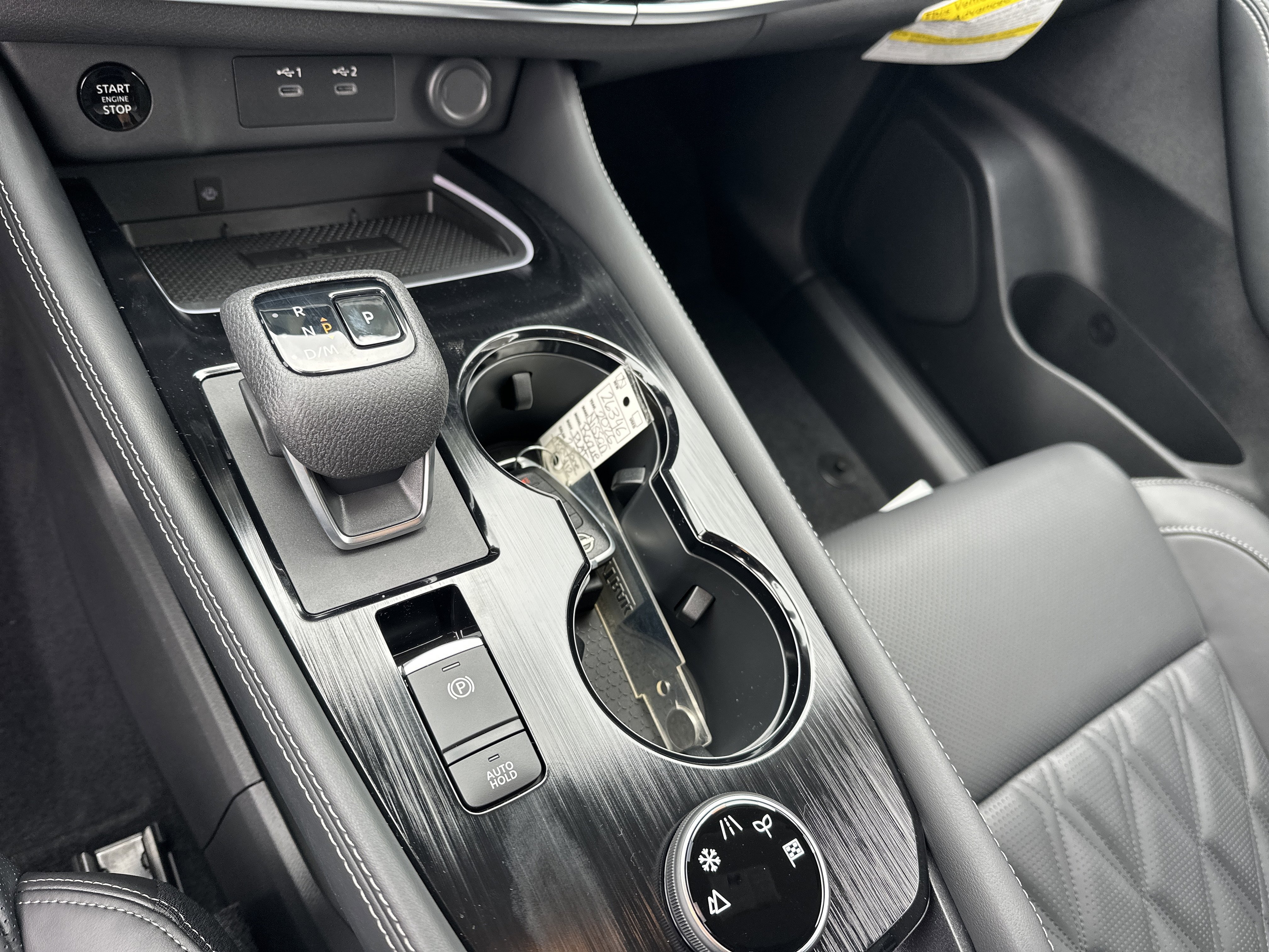 New 2026 Champagne Silver Metallic/Super Black Nissan Platinum image 35