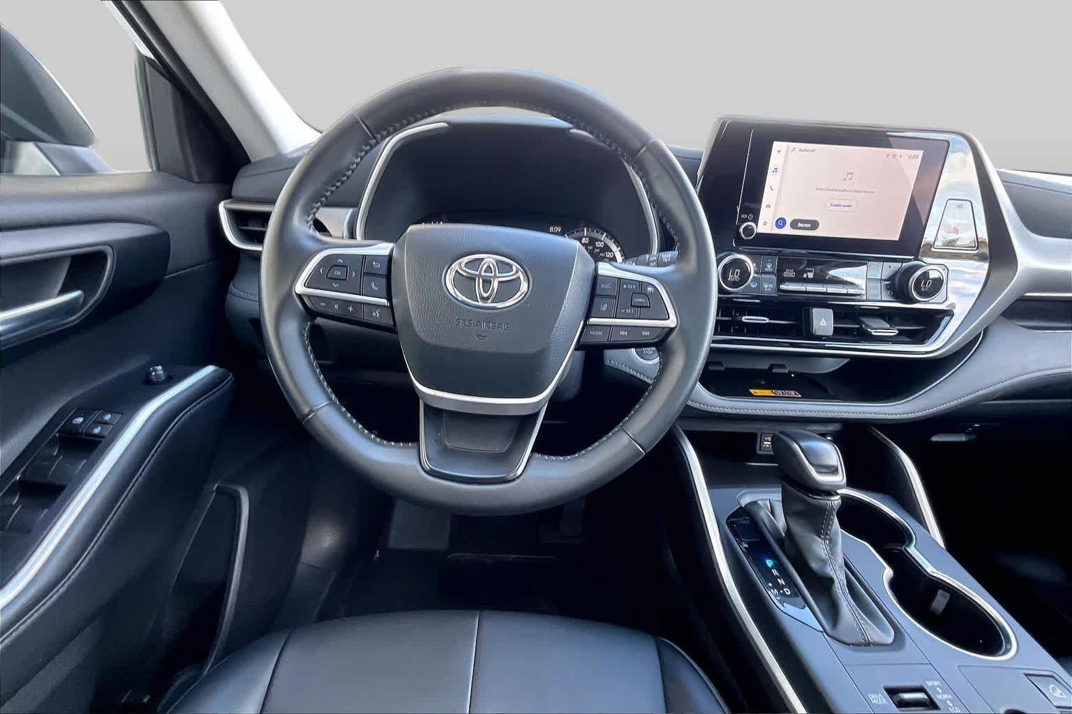 Used 2026 Midnight Black Metallic Toyota XLE image 6