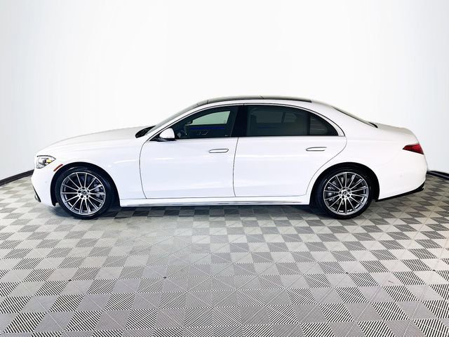 New 2026 MANUFAKTUR Moonlight White Metallic Mercedes-Benz S 580 image 36