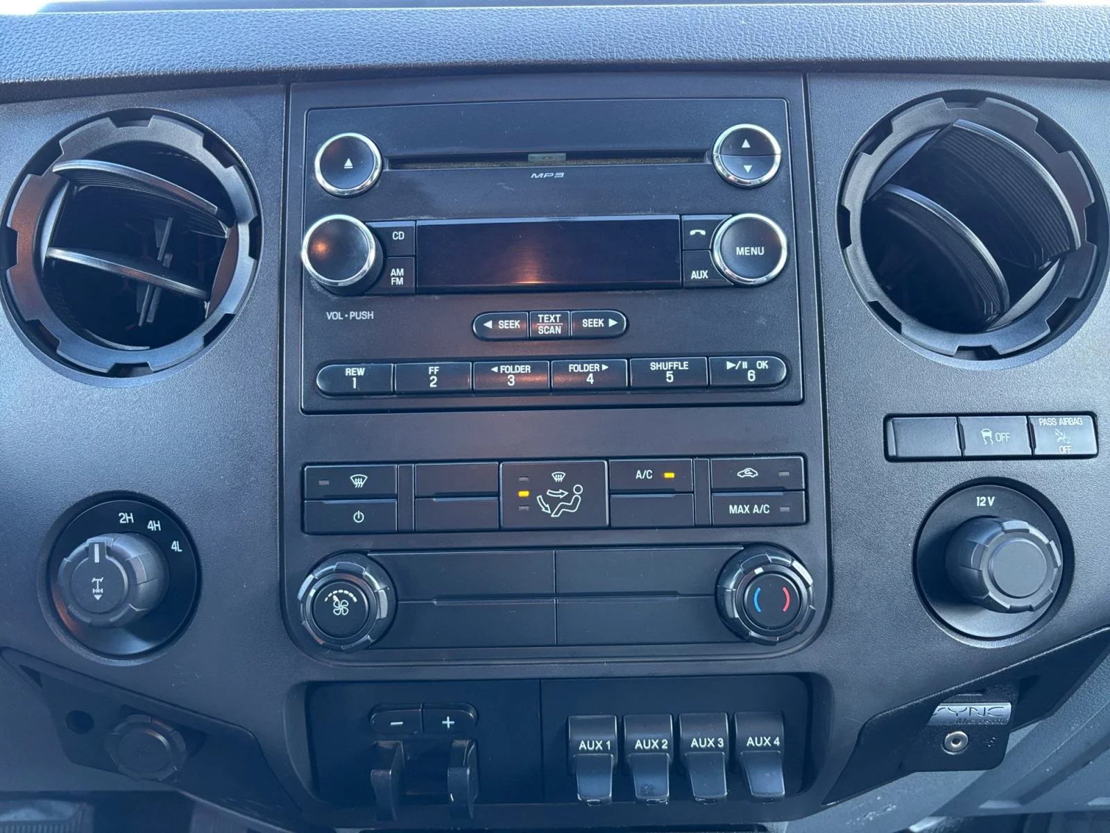 Used 2011 White Ford XL image 21