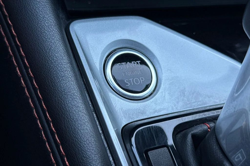 2025 Nissan Altima SR - Photo 24