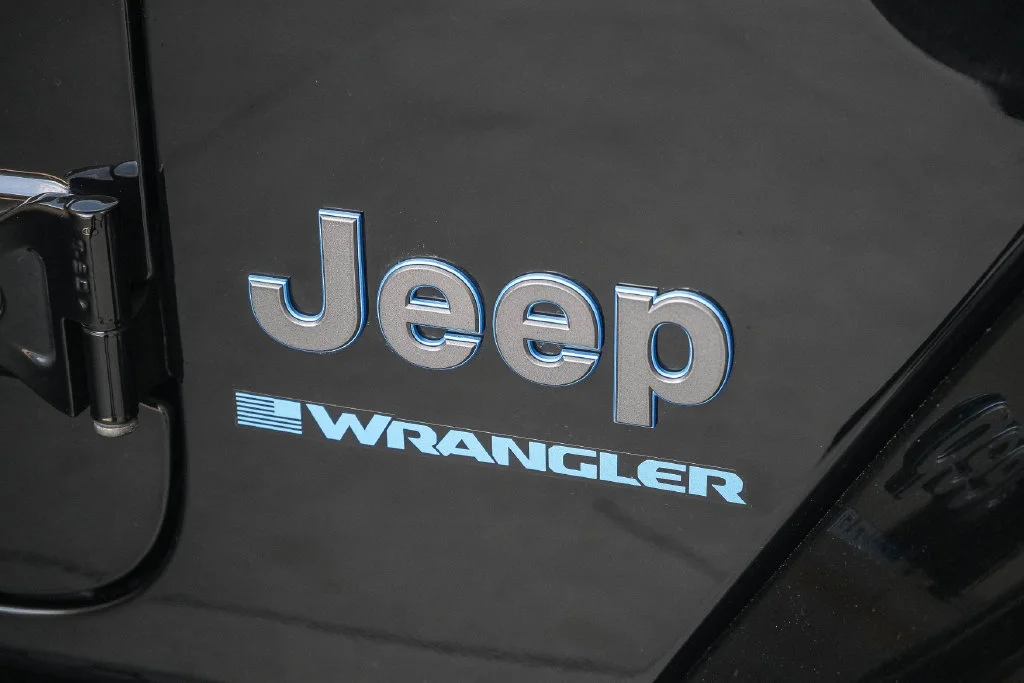 Used 2024 Black Jeep High Altitude 4xe image 9