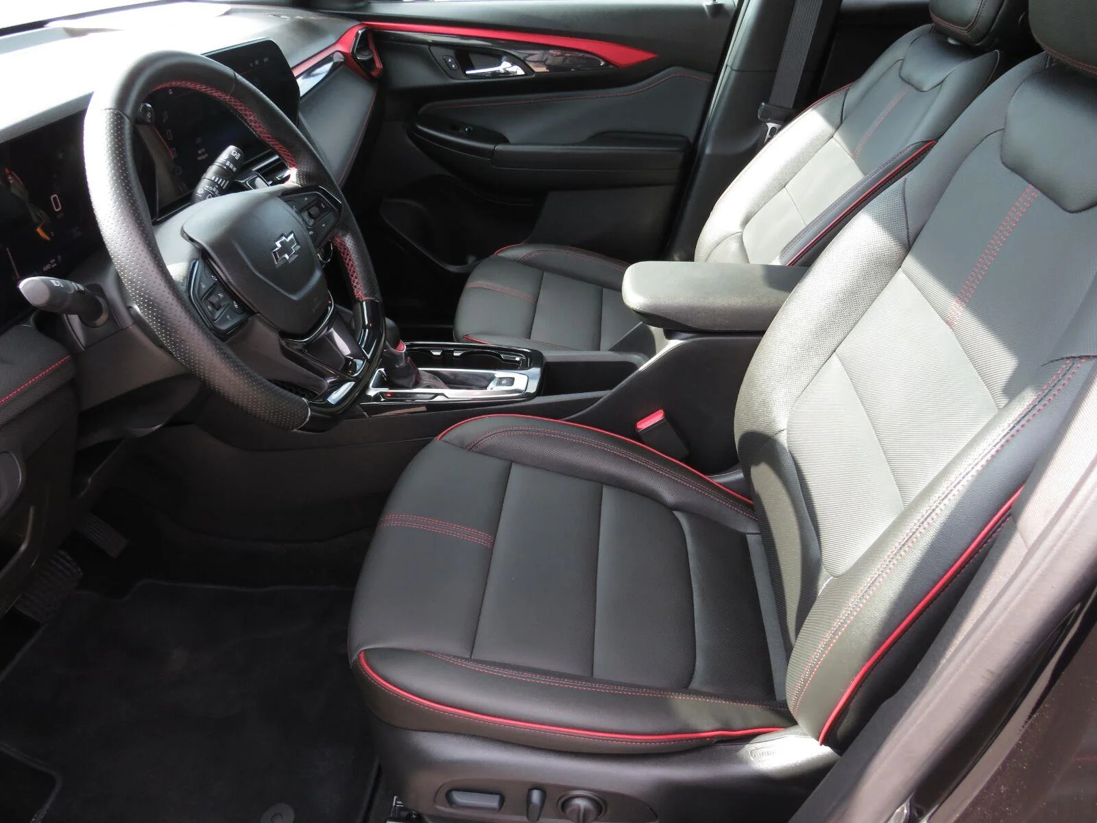 Used 2025 Mosaic Black Metallic Chevrolet RS image 20