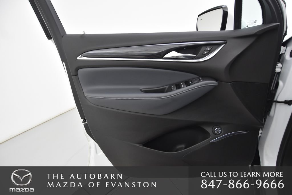 Used 2022 Summit White Buick Essence image 33