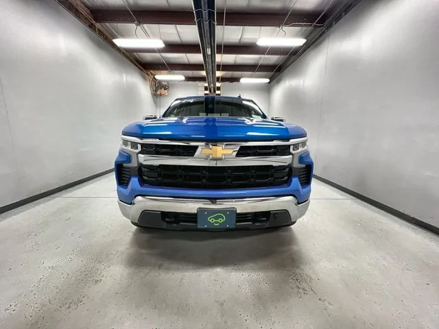 2025 Chevrolet Silverado 1500 LT - Photo 3