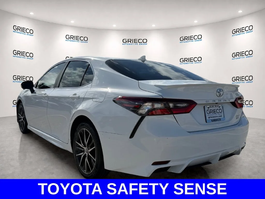 Used 2023 White Toyota SE image 5