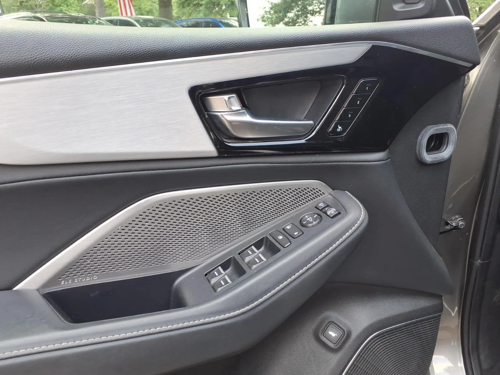 Used 2024 Liquid Carbon Metallic Acura SH-AWD TECH image 20