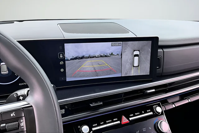 Used 2025 Silver Hyundai Calligraphy image 13