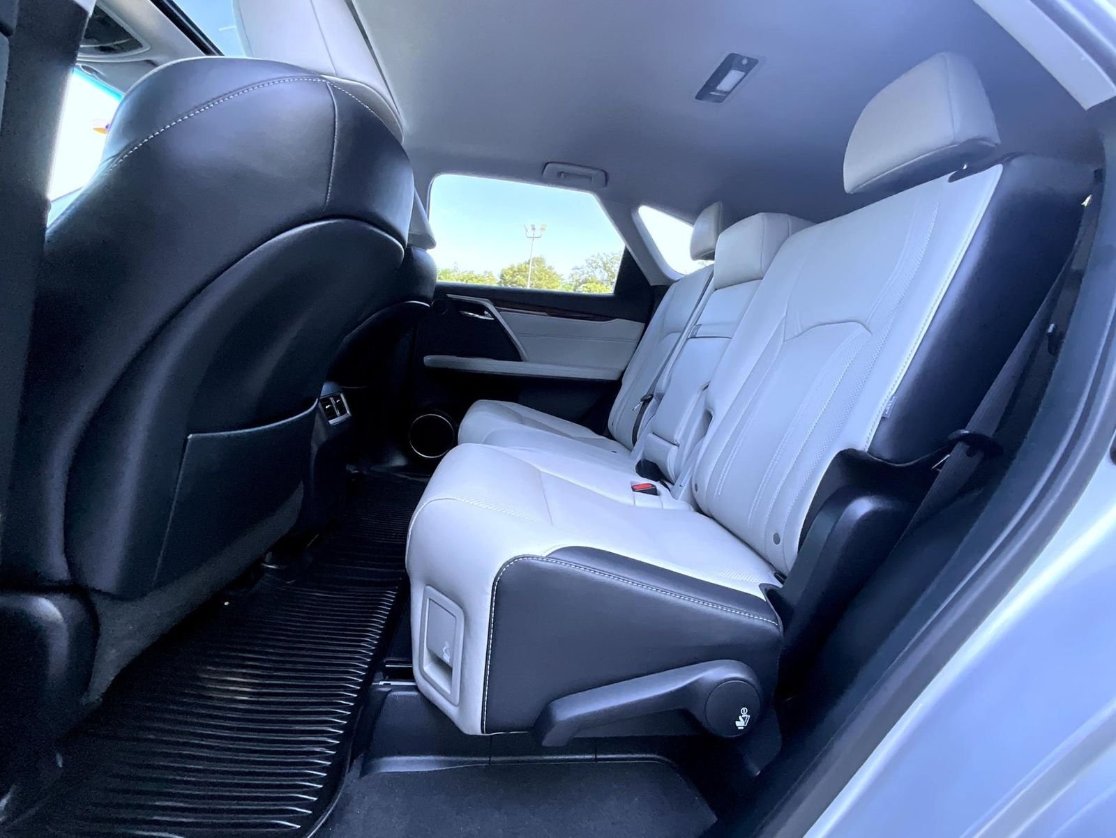 Used 2018 Silver Lexus 350L image 24