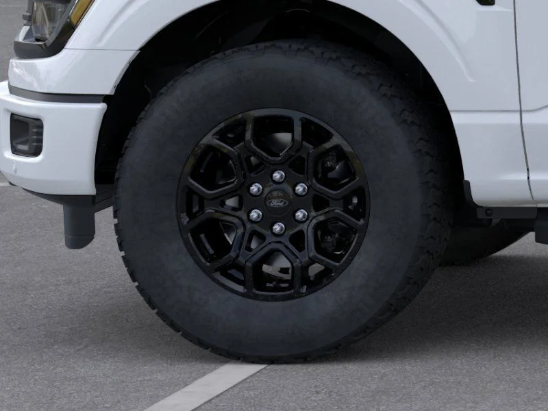 New 2026 Oxford White Ford XLT image 19
