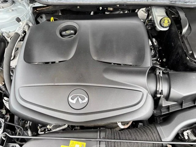 Used 2017 Silver INFINITI Premium image 24