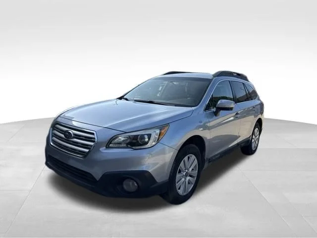 Used 2017 Silver Subaru 2.5i Premium image 8