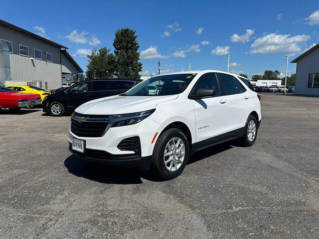 Used 2023 SUMMIT WHITE Chevrolet LS image 8