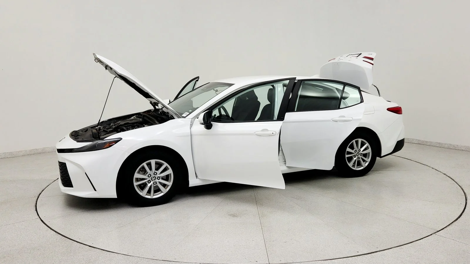 Used 2025 White Toyota LE image 12