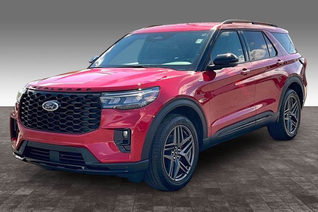 Used 2025 Red Metallic Ford ST-Line image 25