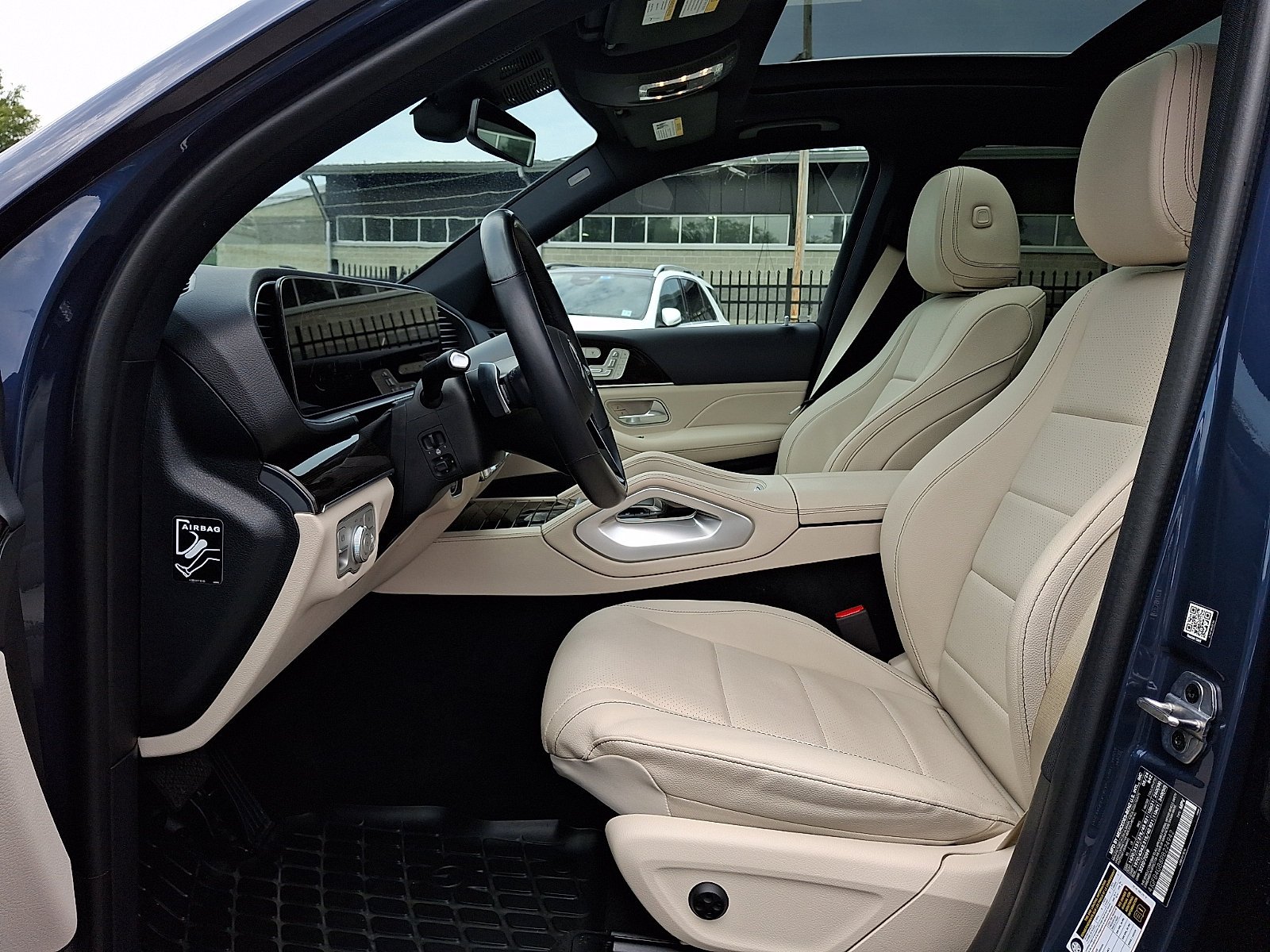 Used 2024 Twilight Blue Metallic Mercedes-Benz GLE 450e Plug-In Hybrid image 14