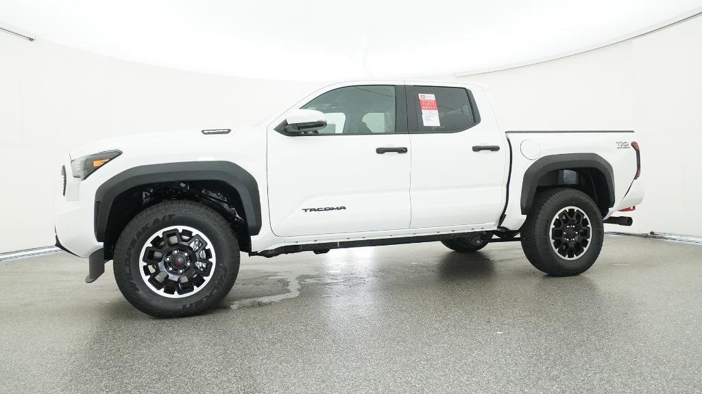 Used 2025 White Toyota  image 8