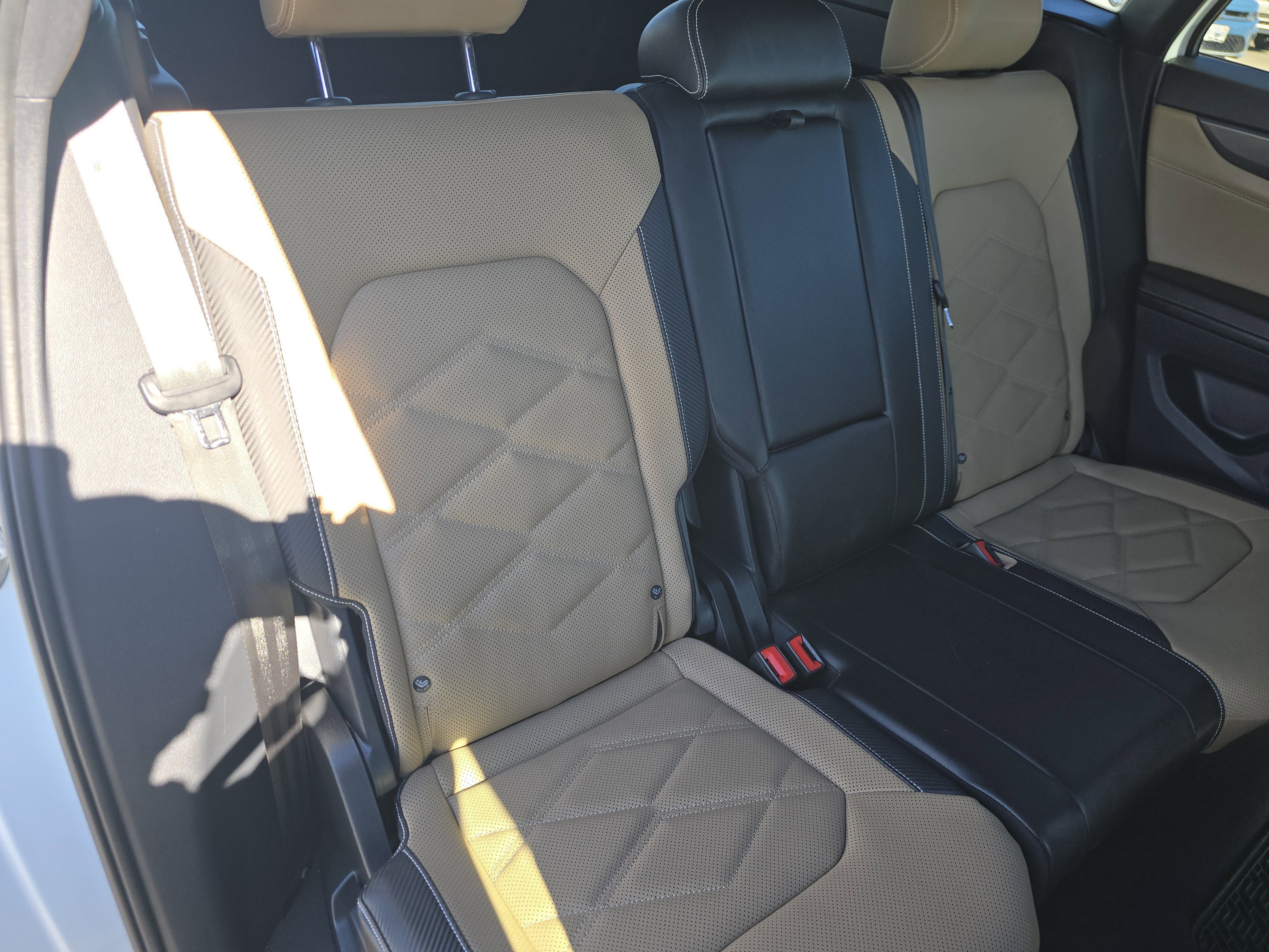 Certified Used 2024 Pure White Volkswagen 2.0T SE image 18