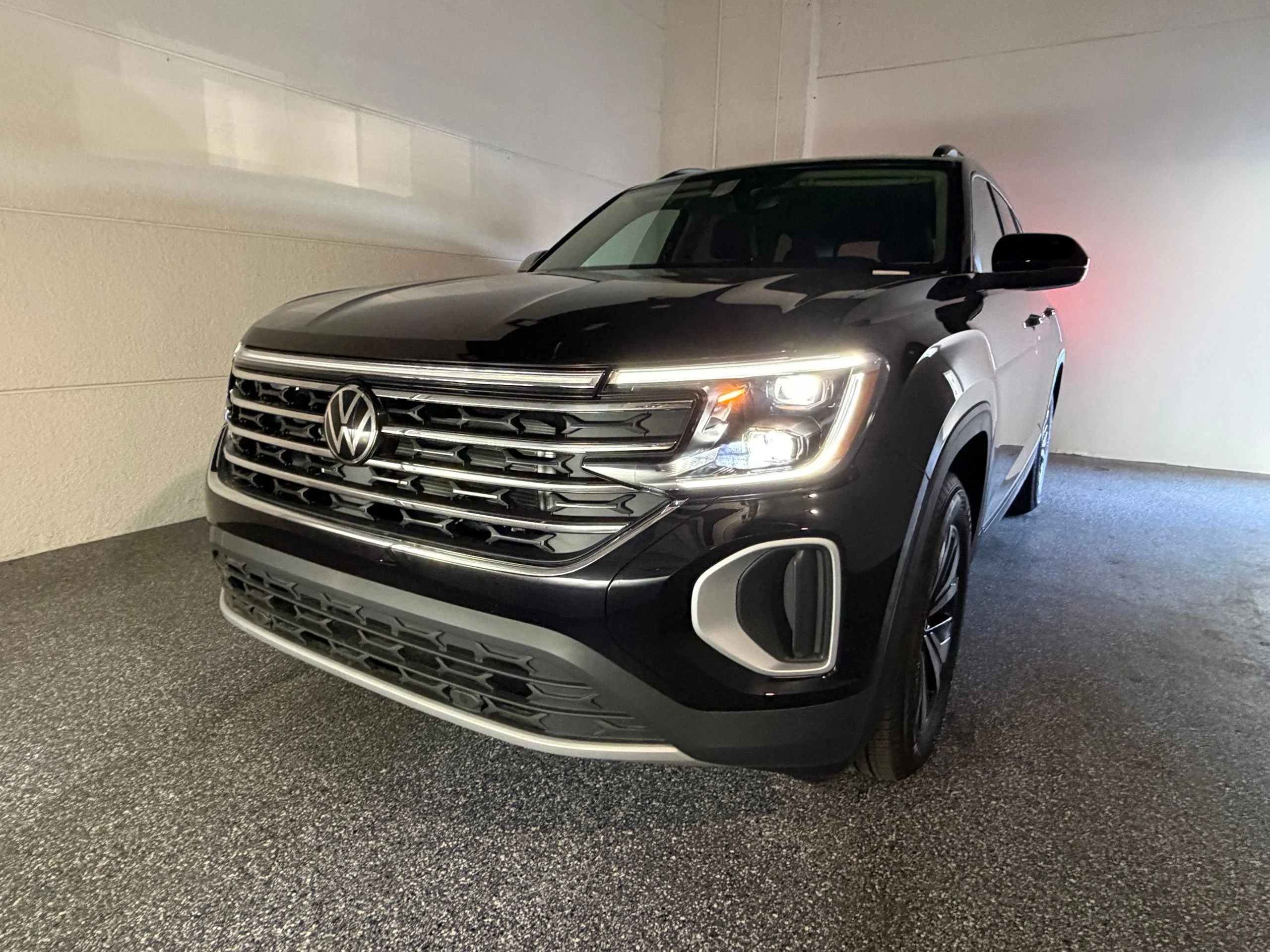 New 2026 Black Volkswagen 2.0T SE image 48
