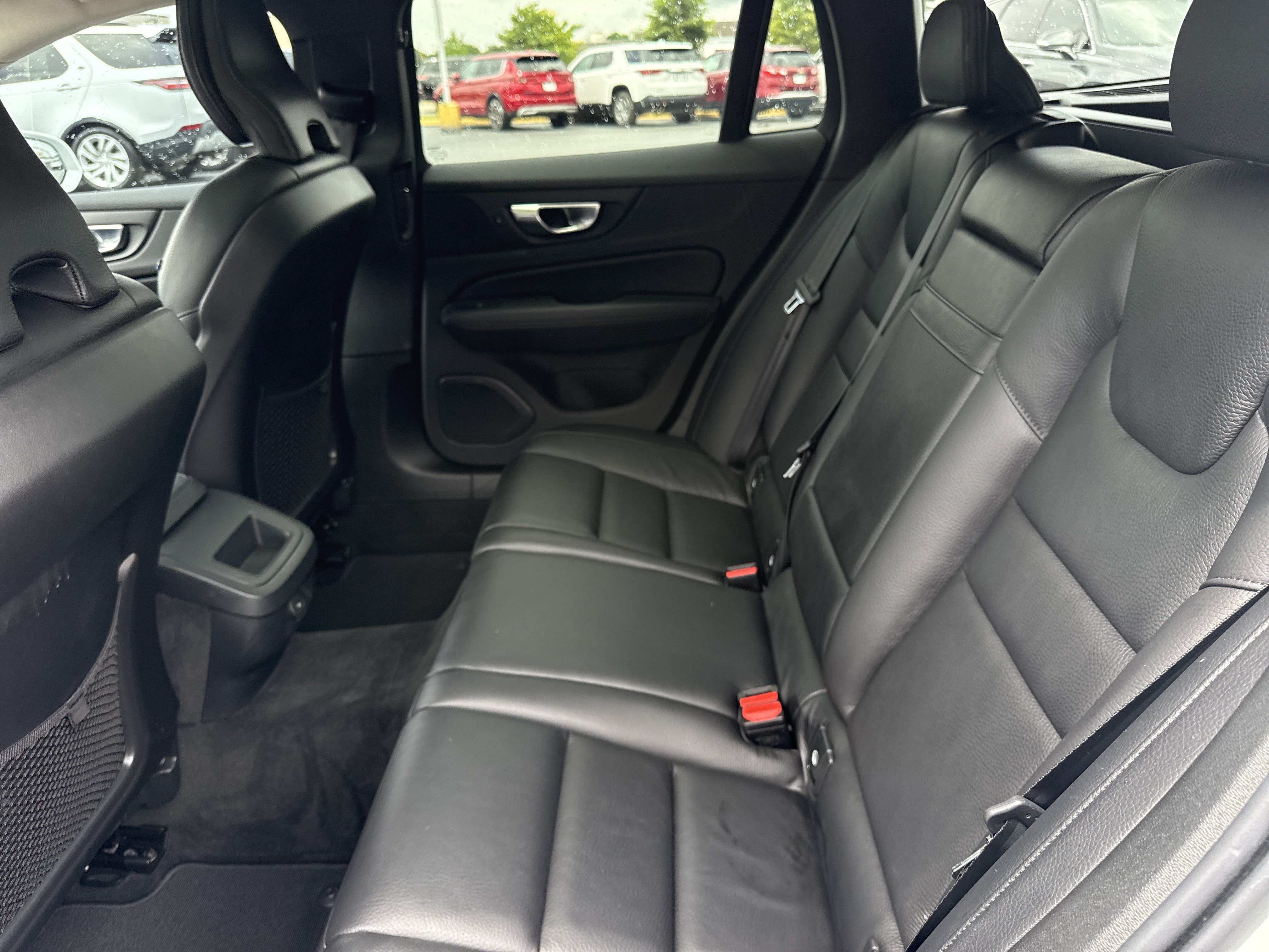 Used 2021 Ice White Volvo AWD image 6