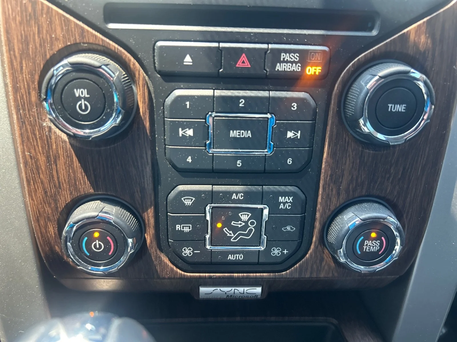 Used 2013 Blue Ford Lariat image 18