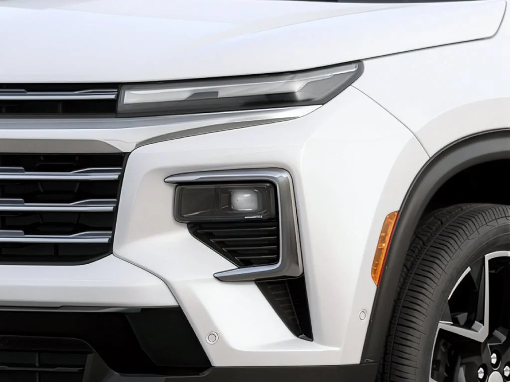 New 2026 Polar White Tricoat Chevrolet RS image 5