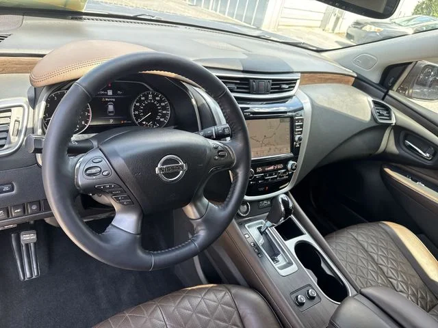 Used 2020 Gray Nissan Platinum image 16