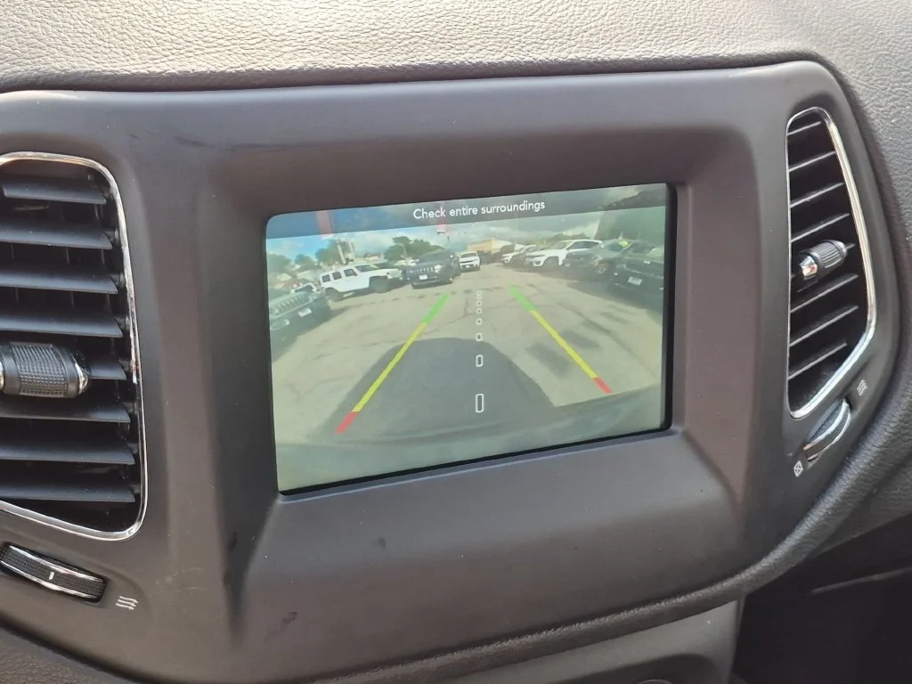 Used 2019 Gray Jeep Latitude image 16
