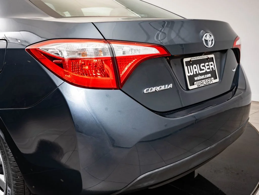 Used 2015 Slate Metallic Toyota LE image 18
