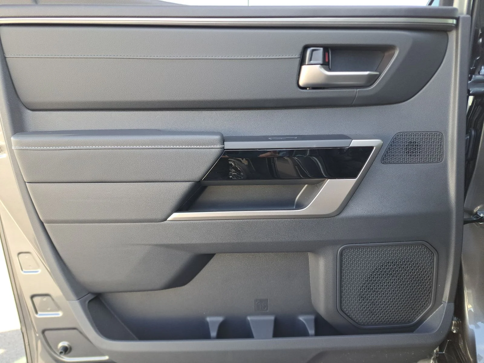 2026 Toyota Tundra Limited - Photo 24