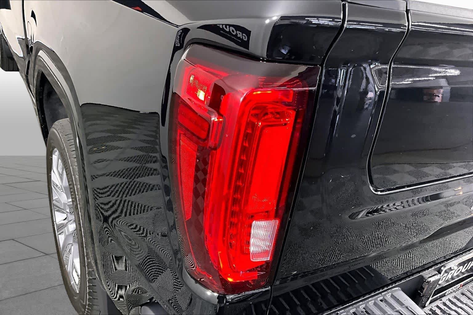 Used 2026 Onyx Black GMC Denali image 28