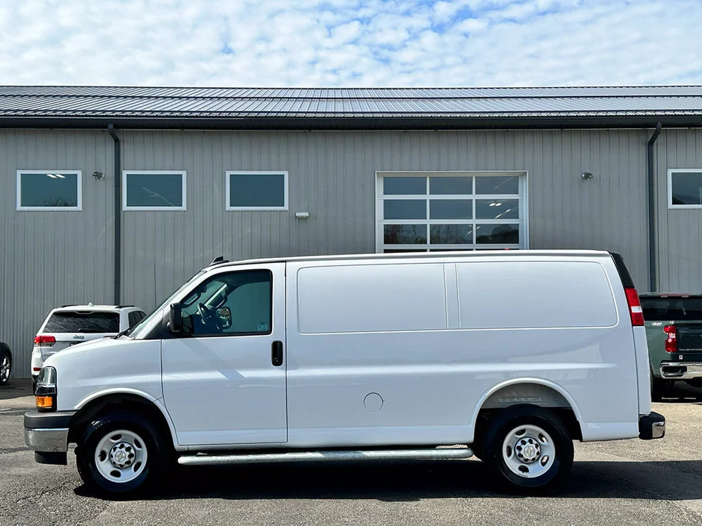 Used 2025 Summit White Chevrolet WT image 14