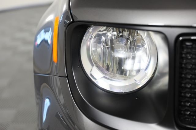 Used 2019 Gray Jeep Latitude image 32