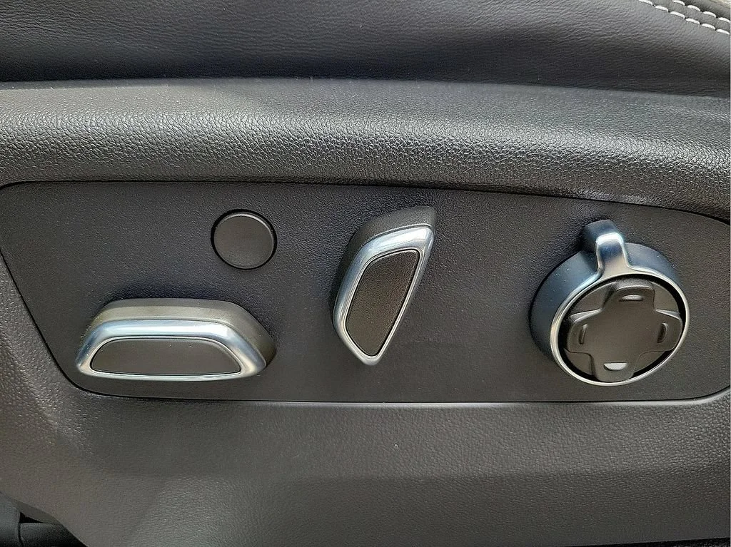 2026 GMC Sierra 1500 AT4X - Photo 15