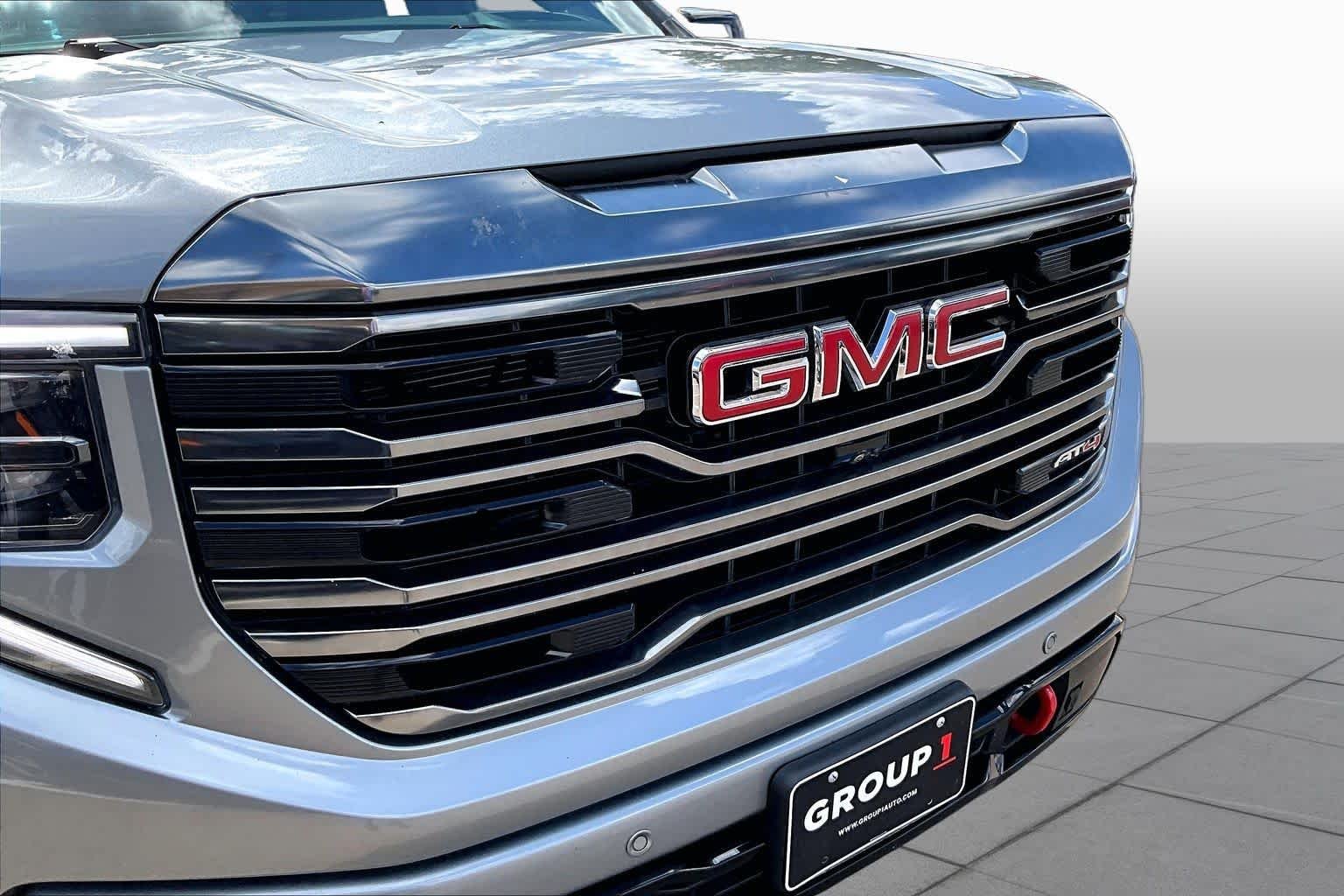 Used 2023 Sterling Metallic GMC AT4 image 30