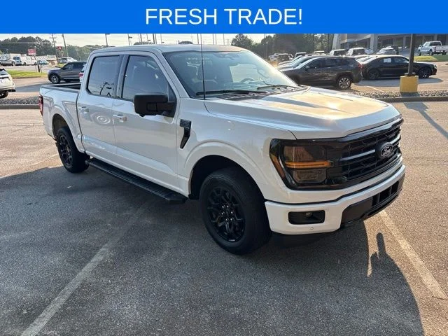 Used 2024 White Ford XLT image 1
