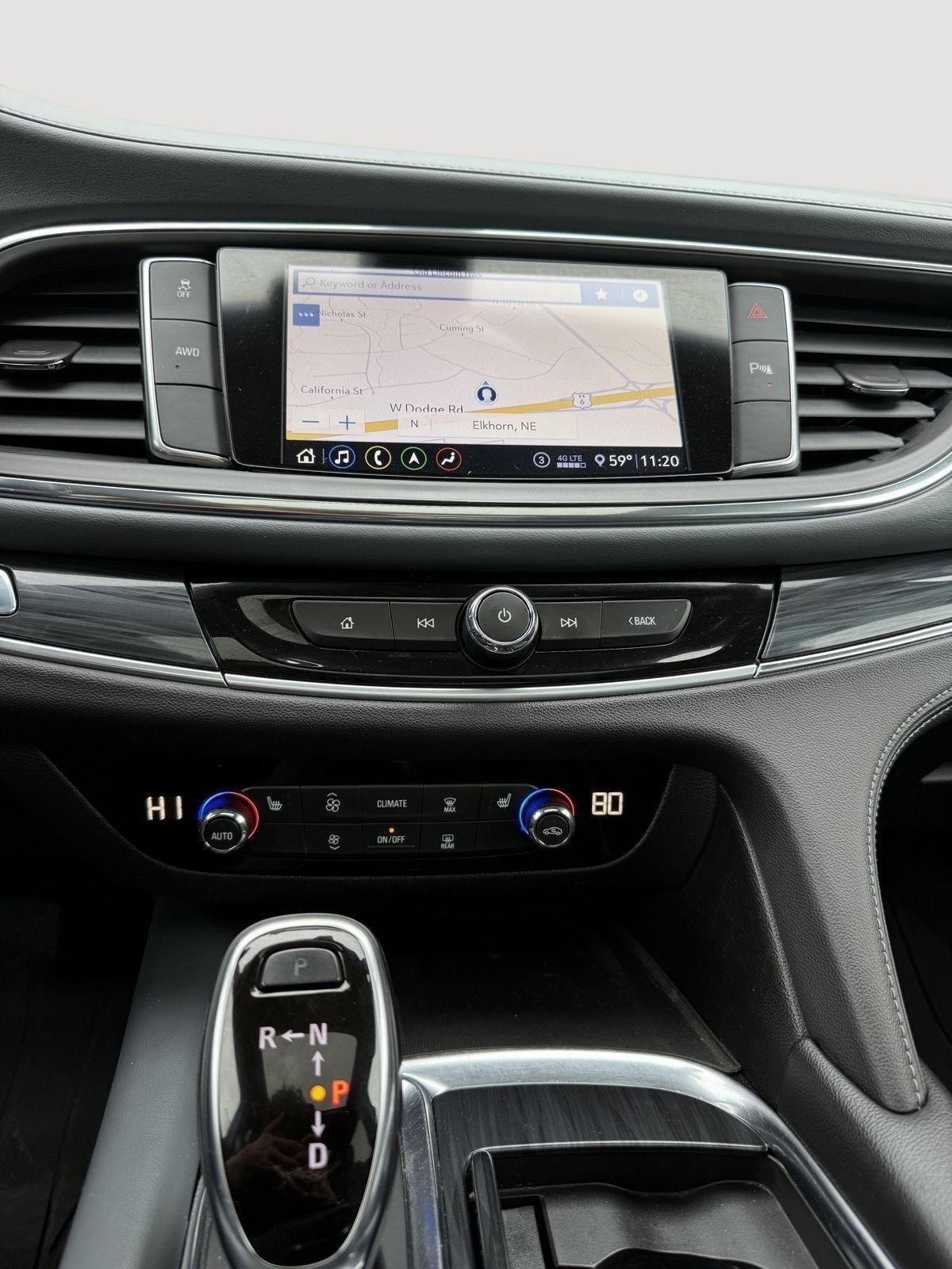 Used 2021 White Frost Tricoat Buick Essence image 17