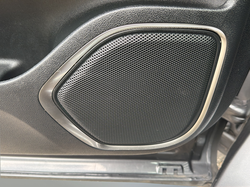 Used 2023 Gray Lincoln Reserve image 24