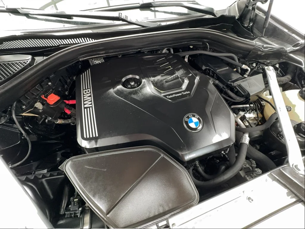 Used 2024 Black BMW sDrive30i image 18