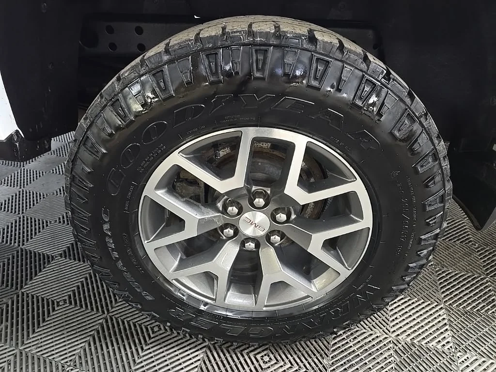2022 GMC Canyon AT4 - Photo 13